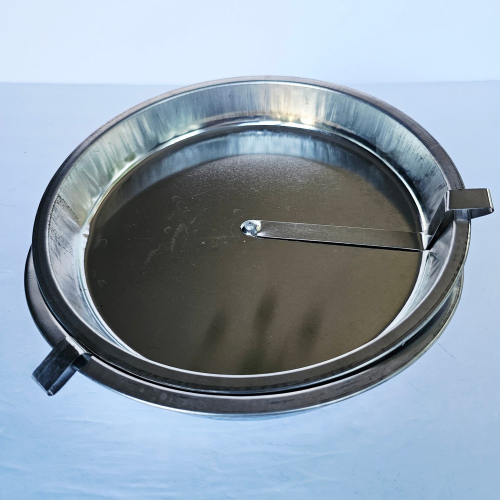 Vintage Metal Round Cake Pan with Rotating Release Blade 9 Inch Bakeware Retro